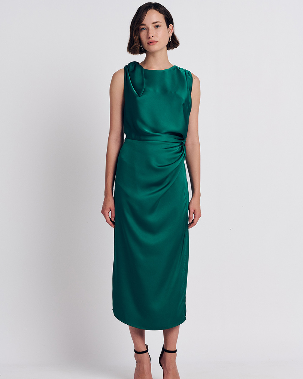 Φόρεμα στενό satin midi